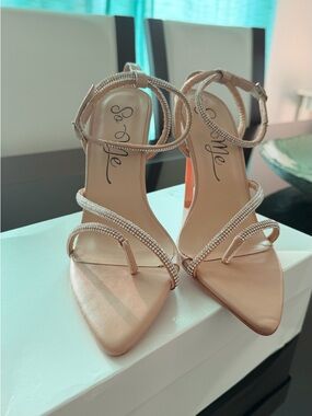 So Me Gorgeous Rhinestone Strappy Pointed Heels (Size: 6.5) NWT